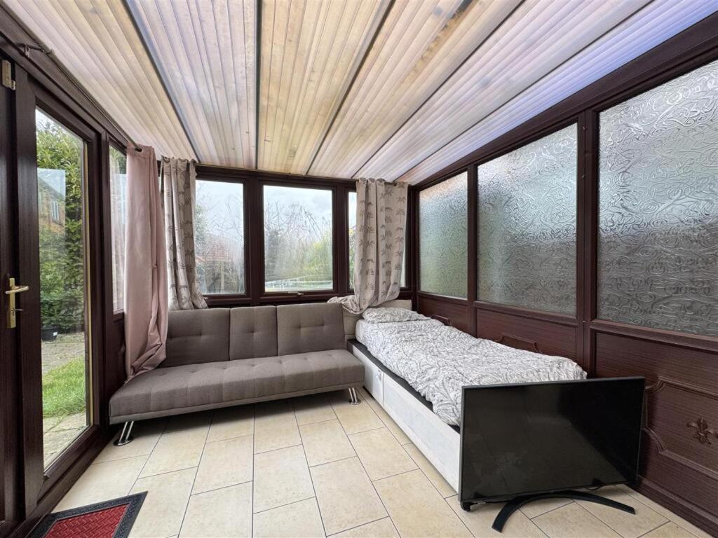 Clove, 3-4 Bed House With Garden, Free Parking, Sleeps 9 In Grays & Chafford Hundred Stifford المظهر الخارجي الصورة