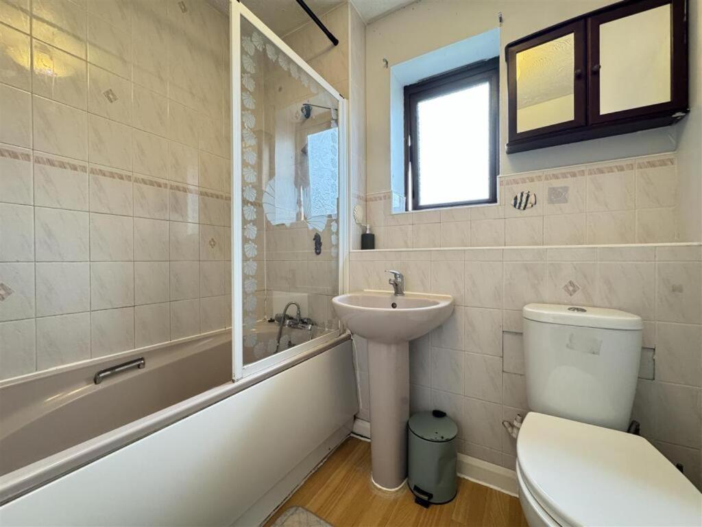 Clove, 3-4 Bed House With Garden, Free Parking, Sleeps 9 In Grays & Chafford Hundred Stifford المظهر الخارجي الصورة